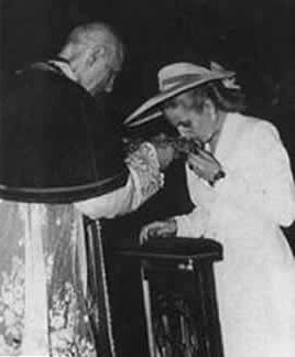 Items 10 Eva Perón