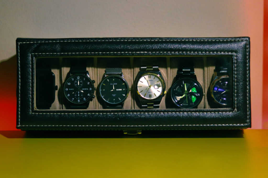 Guides 2 Watch winder room