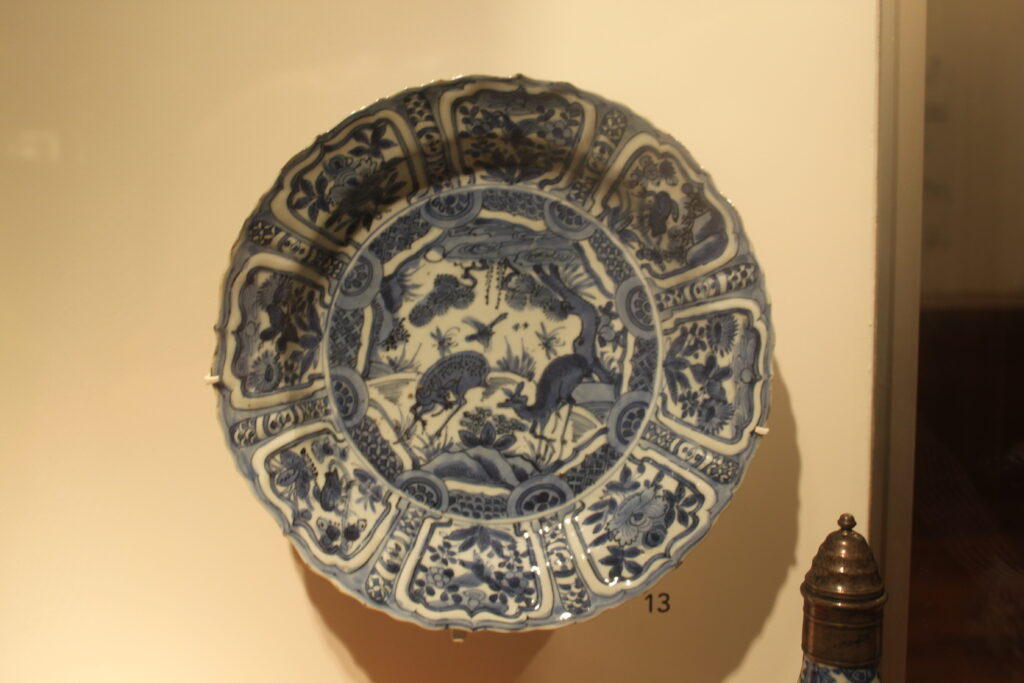 Items 7 Ming Dynasty porcelain